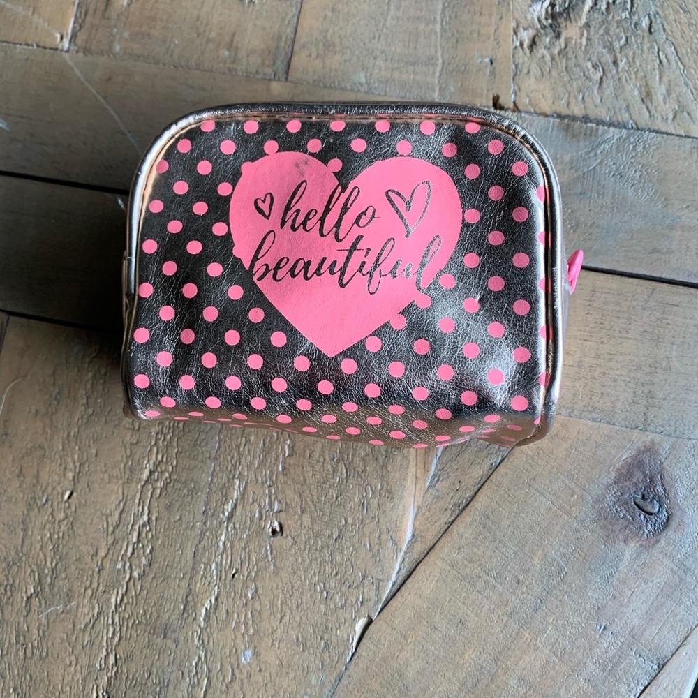 Mini makeup set